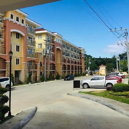 Spacious 1 Bedroom At Arezzo Place Davao With Pool,Wifi And Netflix Екстериор снимка